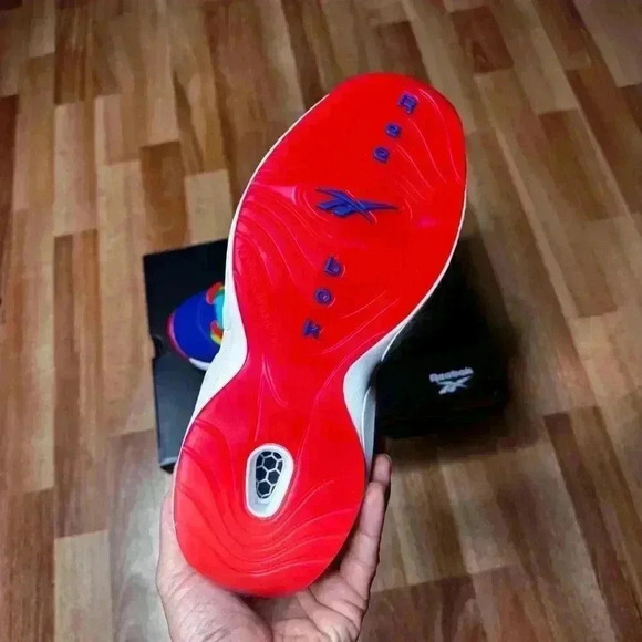 Reebok Question Mid Allen Iverson HP3005 Mens Basketball Shoes  Size 7 - Picture 7 of 13